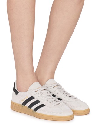 模特儿示范图 - 点击放大 - ADIDAS - Handball Spezial Unisex Sneakers