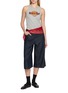 模特儿示范图 - 点击放大 - MO&CO. - Rock 'n' Roll Print Knit Tank Top