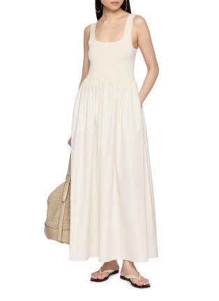 模特儿示范图 - 点击放大 - MATTEAU - Scoop Neck Knit Maxi Dress