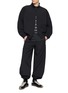 模特儿示范图 - 点击放大 - ALEXANDERWANG - Perforated Logo Track Pants