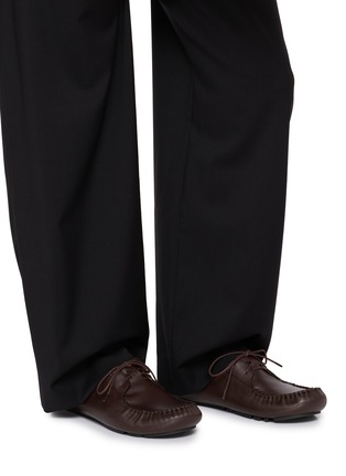 模特儿示范图 - 点击放大 - LOEWE - Rambla Leather Boat Shoes