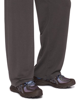 模特儿示范图 - 点击放大 - ASICS - x Kiko Kostadinov Studio UB13-S GEL-SD-LYTE Men's Sneakers