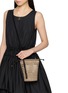 模特儿示范图 - 点击放大 - LOEWE x PAULA's IBIZA - Braid Pocket Bucket Crossbody Bag
