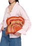 正面 -点击放大 - LOEWE x PAULA's IBIZA - Medium Flamenco Raffia Leather Clutch Bag