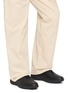 模特儿示范图 - 点击放大 - COLE HAAN - OriginalGrand NEOARC Quick-On Wingtip Leather Oxford Shoes