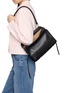 模特儿示范图 - 点击放大 - LOEWE - 中号 AMAZONA 180 皮革手提包