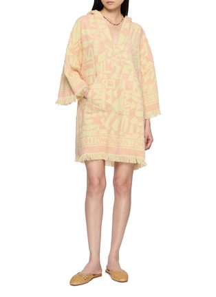 模特儿示范图 - 点击放大 - ZIMMERMANN - Solstice Fringed Logo Hooded Towel Mini Dress
