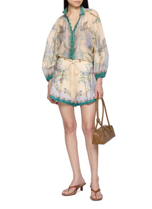 模特儿示范图 - 点击放大 - ZIMMERMANN - High Neck Button Up Blouse