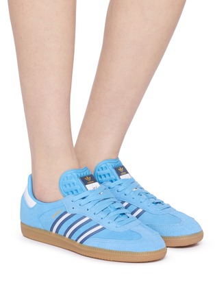 模特儿示范图 - 点击放大 - ADIDAS - 中性款 SAMBA OG 系带运动鞋