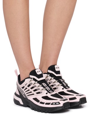 模特儿示范图 - 点击放大 - SALOMON - ACS Pro Unisex Sneakers