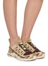 模特儿示范图 - 点击放大 - SALOMON - XA PRO 3D Amphib Unisex Sneakers