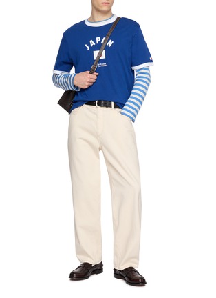 模特儿示范图 - 点击放大 - LEVI'S - X World Cup Standard Cotton Ringer T-shirt