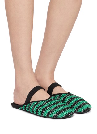 模特儿示范图 - 点击放大 - FLOWZE SHOES - FLÒ MULE Drawstring Leather Sandals