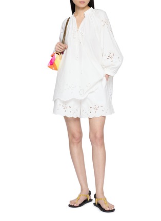模特儿示范图 - 点击放大 - EDITION - Elastic Waist Embroidered Shorts
