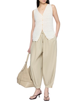 模特儿示范图 - 点击放大 - EDITION - V-neck Knitted Vest