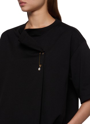  - CARVEN - 斜襟别针装饰短袖 T 恤