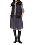 模特儿示范图 - 点击放大 - MONCLER - Macareux Hooded Puffer Gilet