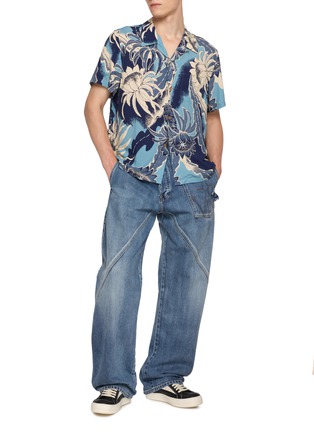 模特儿示范图 - 点击放大 - JW ANDERSON - Abstract Floral Print Camp Collar Shirt