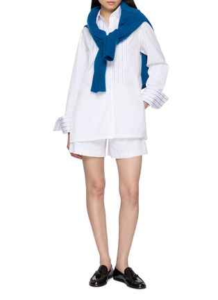 模特儿示范图 - 点击放大 - BOURRIENNE PARIS X - Classic Collar Stripe Panel Long Shirt