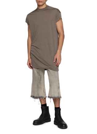 模特儿示范图 - 点击放大 - RICK OWENS - Rick's Jumbo Raw Edge T-Shirt