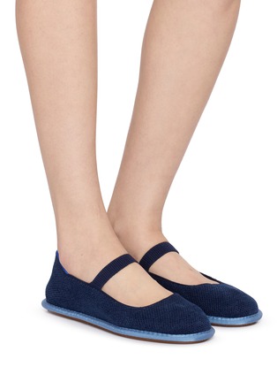 模特儿示范图 - 点击放大 - ROTHY'S - Knit Mary Janes