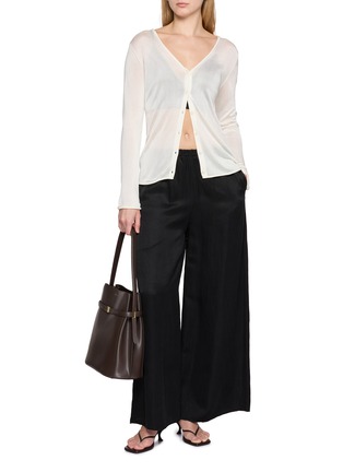 模特儿示范图 - 点击放大 - THEORY - Long Sleeve Sheer Cardigan