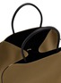 细节 - 点击放大 - THE ROW - Margaux 15 Ceinture Canvas Leather Trim Top Handle Bag
