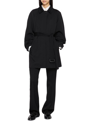 模特儿示范图 - 点击放大 - THE ROW - Elisa Short Trench Jacket