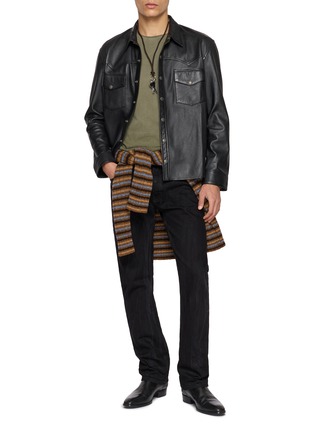 模特儿示范图 - 点击放大 - ANTIK DENIM - Legendary Straight Dark Wash Jeans