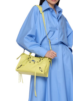 模特儿示范图 - 点击放大 - BALENCIAGA - LE CITY 皮革单肩包