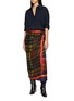 模特儿示范图 - 点击放大 - DRIES VAN NOTEN - 格纹围裹中长半身裙