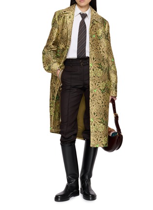 模特儿示范图 - 点击放大 - DRIES VAN NOTEN - 侧条纹腰带长裤