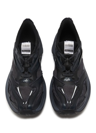 模特儿示范图 - 点击放大 - BALENCIAGA - 男款 JET 做旧套穿运动鞋