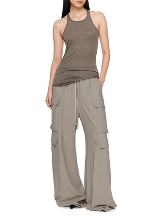 模特儿示范图 - 点击放大 - RICK OWENS - Pantaloni Cargobelas Pants