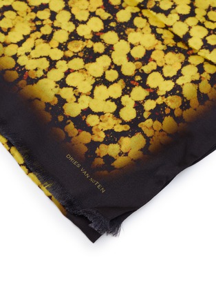 细节 - 点击放大 - DRIES VAN NOTEN - Printed Satin Scarf