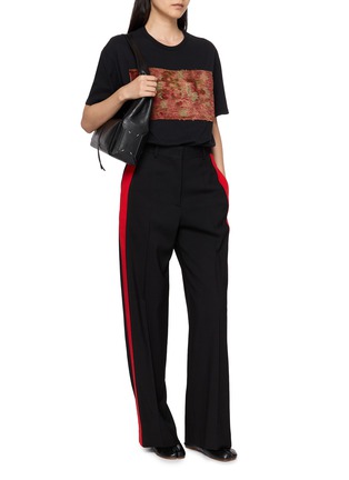 模特儿示范图 - 点击放大 - MAISON MARGIELA - Tapestry Patch Cotton T-Shirt