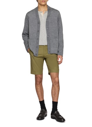 模特儿示范图 - 点击放大 - INCOTEX - Slim Fit Linen Cotton Chino Bermuda Shorts