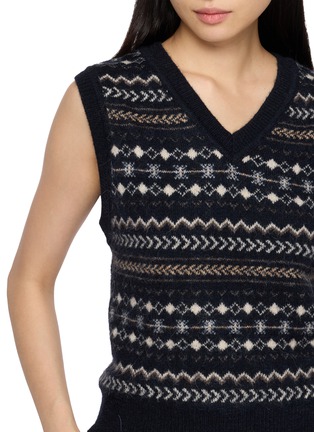  - DUNST - Unisex V-Neck Knit Vest