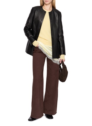 模特儿示范图 - 点击放大 - R2W - Round Neck Cashmere Knit Sweater