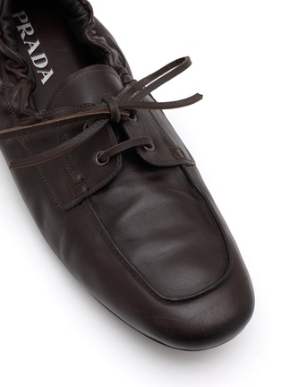 细节 - 点击放大 - PRADA - Vitello  Antiqued Leather Boat Shoes