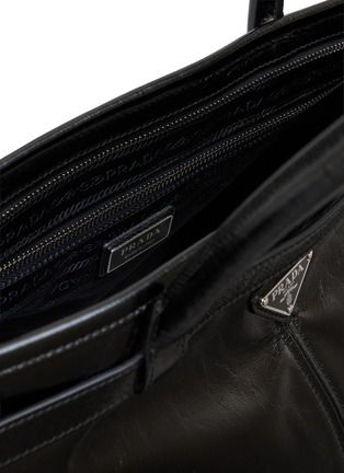 细节 - 点击放大 - PRADA - Extra-Large  Bonnie Leather Shoulder Bag