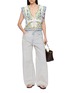 模特儿示范图 - 点击放大 - FARM RIO - Emily Floral Tapestry Blouse