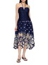 模特儿示范图 - 点击放大 - FARM RIO - Richelieu Embroidered Midi Dress