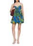 模特儿示范图 - 点击放大 - FARM RIO - Banana Grapes Mini Dress