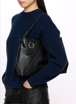 模特儿示范图 - 点击放大 - MM6 MAISON MARGIELA - Folded Pochette Leather Bag