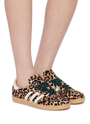 模特儿示范图 - 点击放大 - ADIDAS - Samba OG Unisex Sneakers