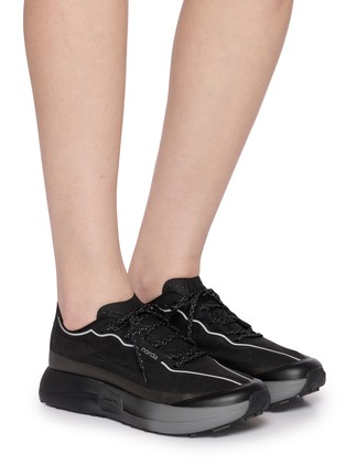 模特儿示范图 - 点击放大 - NORDA - 005 Low Top Women's Sneakers