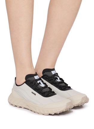 模特儿示范图 - 点击放大 - NORDA - 002 Low Top Women's Sneakers