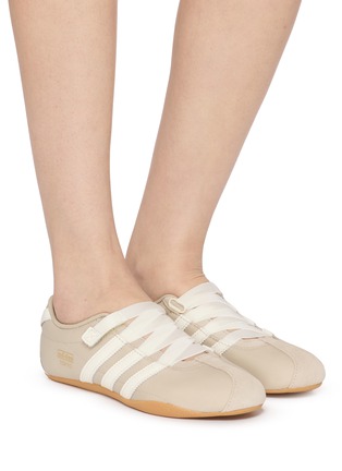 模特儿示范图 - 点击放大 - ADIDAS - Tokyo MJ Women's Sneakers