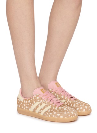 模特儿示范图 - 点击放大 - ADIDAS - Samba OG Unisex Sneakers